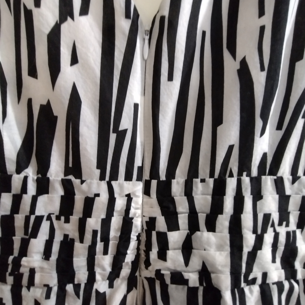 EUC Stylish Black and White Signature Robbie Bee Women's Dress 14W - Picture 3 of 5
